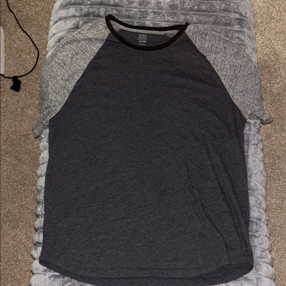 Old navy tee